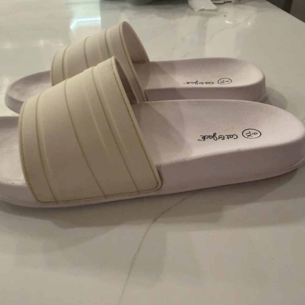 Cat & Jack‎ Kids Youth Slide Sandals Cream White Striped Strap Size XL 6